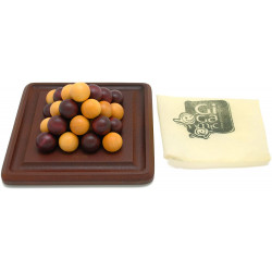 Pylos Mini, jeu en bois, Gigamic : Du haut de cette pyramide !