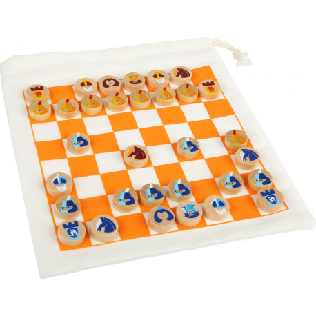 Jeu d’échecs en toile, jeu en bois