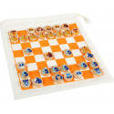 Jeu d’échecs en toile, jeu en bois